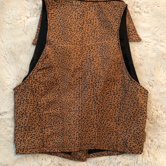 Leather leopard vest - Picture 3 of 6